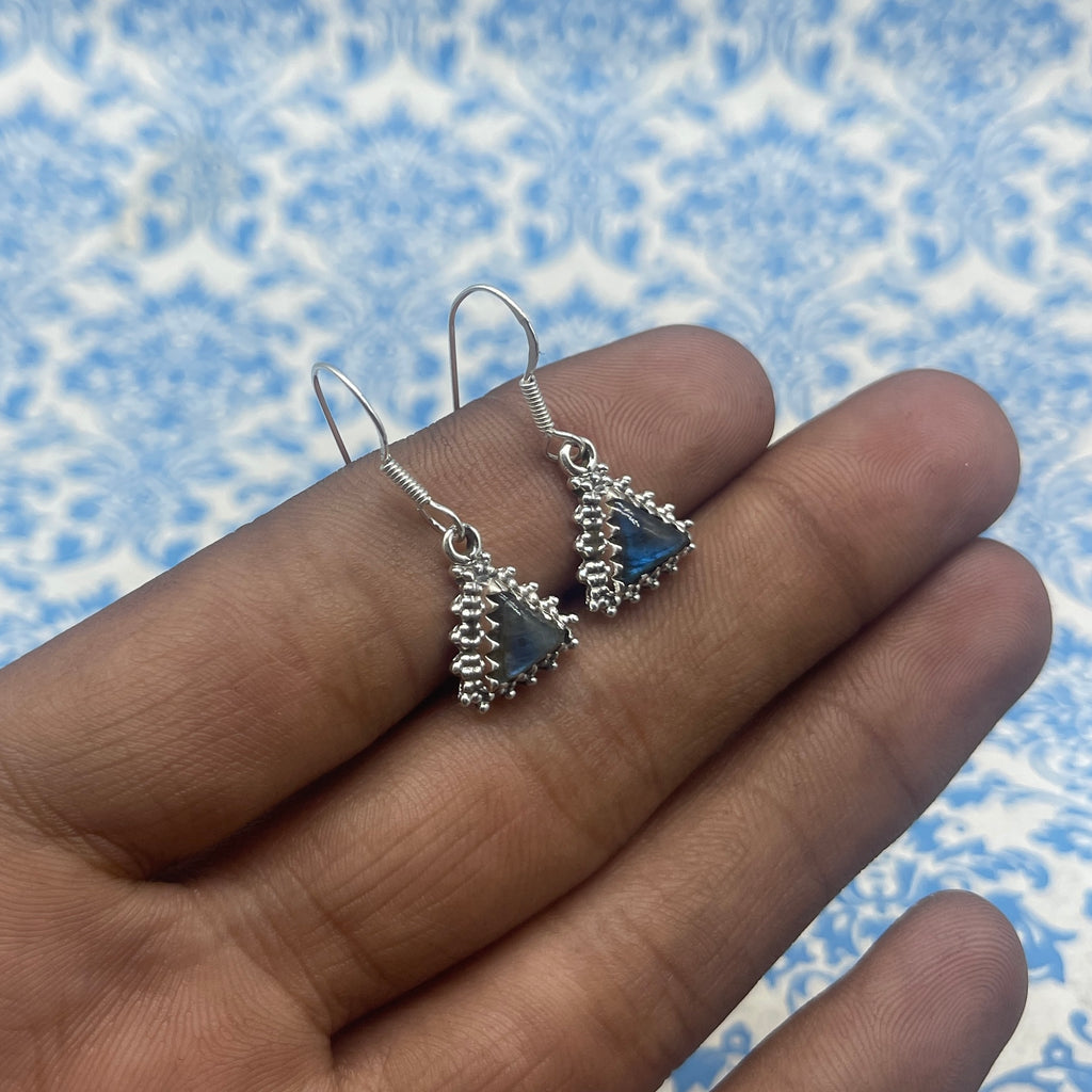 Labradorite Silver Trillion Earrings – Modern Chic Gemstone Style