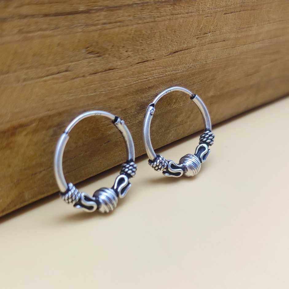 925 Sterling Silver Small Hoop Earrings with Artistic Wire Accent