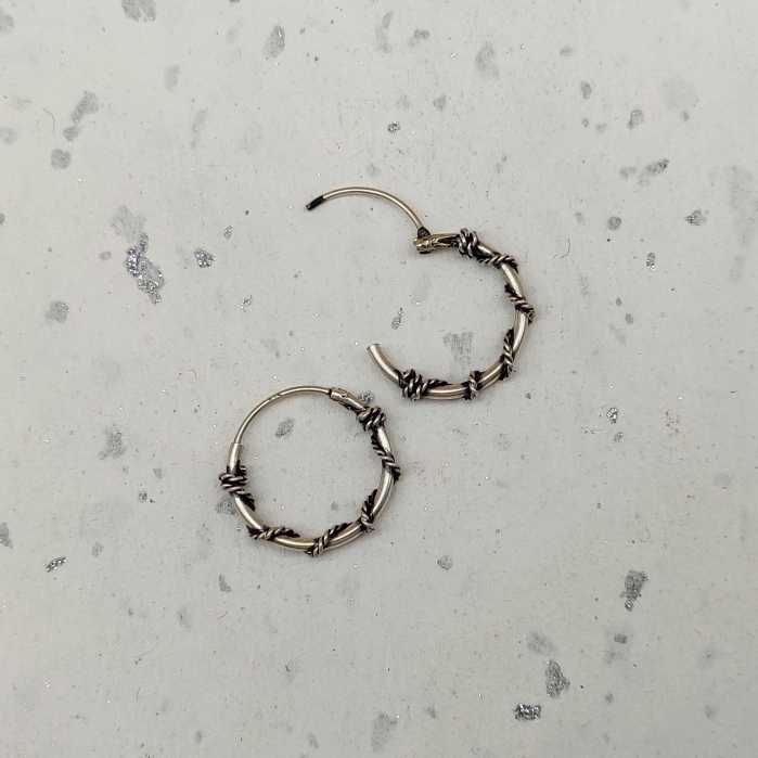 Minimalist 925 Sterling Silver Hoop Earrings with Oxidized Coil Detail