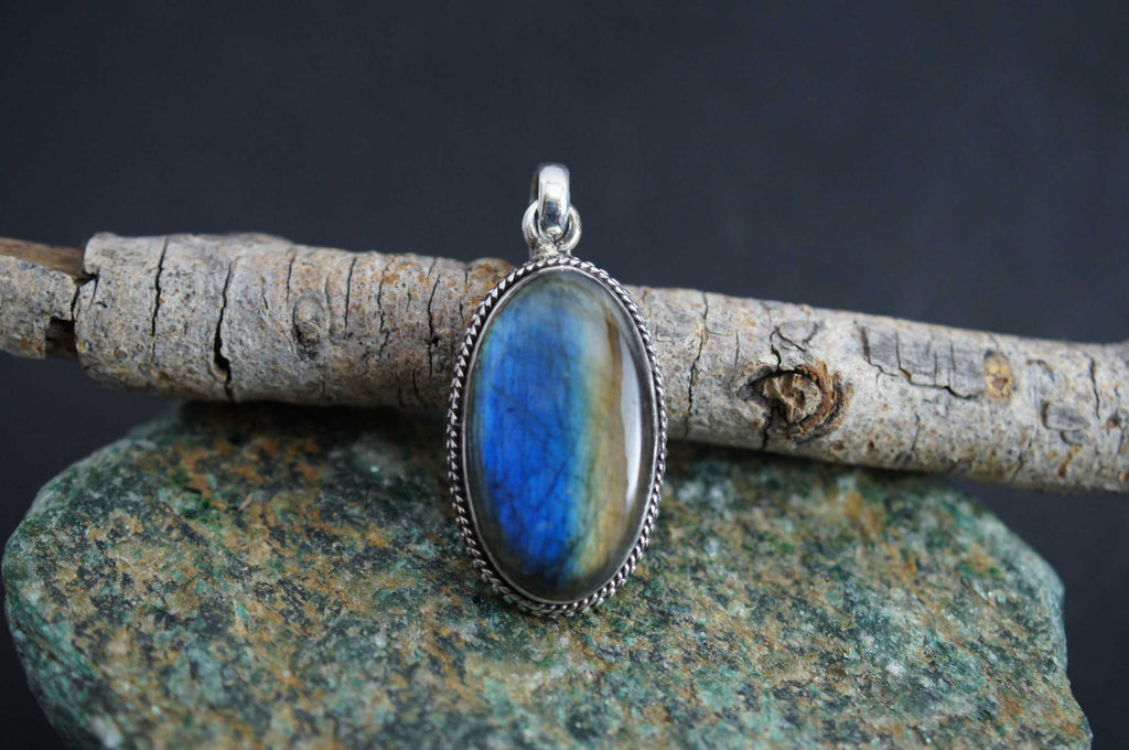 Oval Blue Flash Labradorite 925 Silver Pendant Boho Jewelry