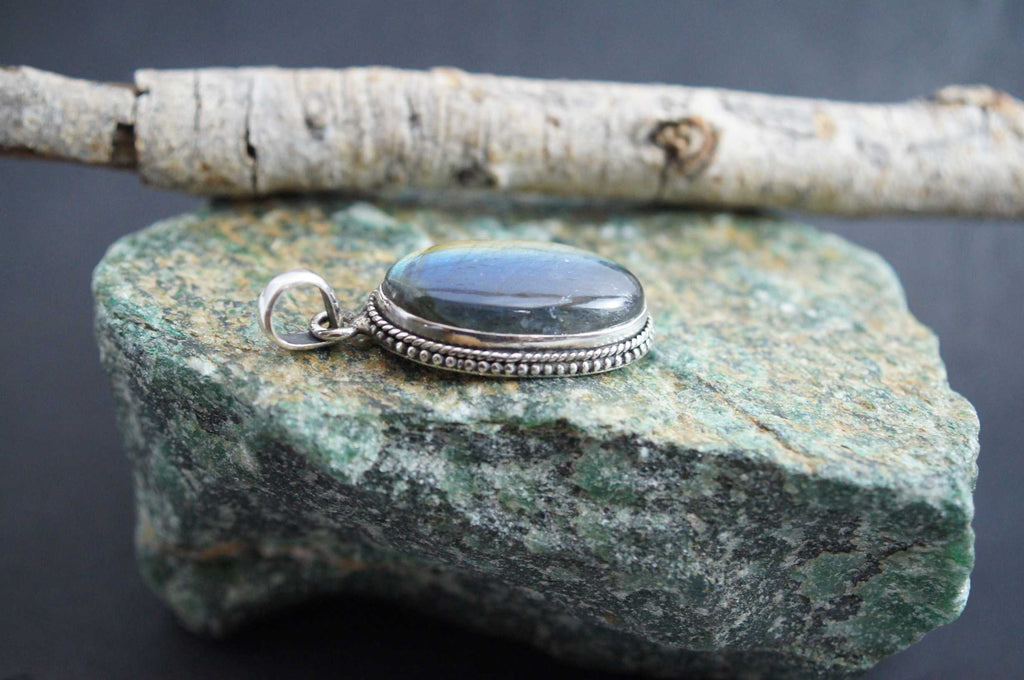 Oval Blue Flash Labradorite 925 Silver Pendant Boho Jewelry