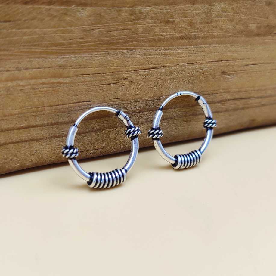 Minimalist 925 Sterling Silver Hoop Earrings with Oxidized Coil Detail