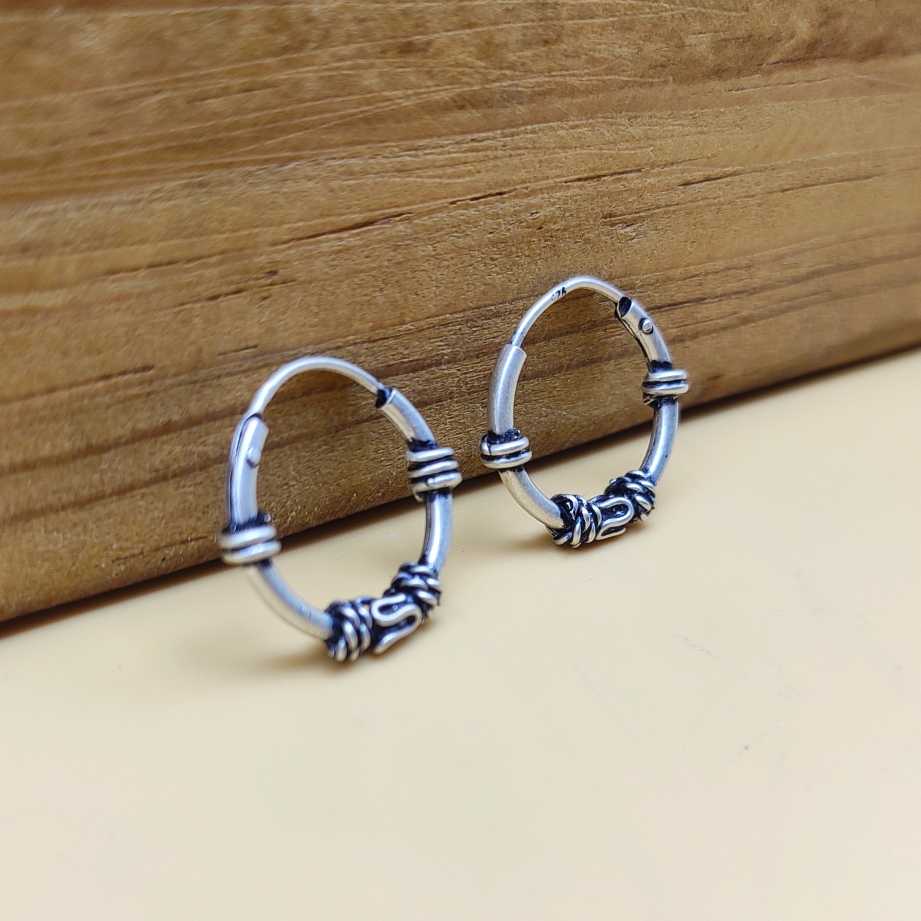 925 Sterling Silver Small Hoop Earrings with Artistic Wire Accent