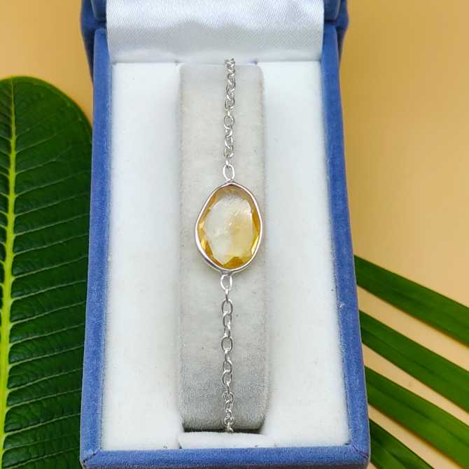 Minimal Fine Single Stone Oval Shape Citrine Bracelet