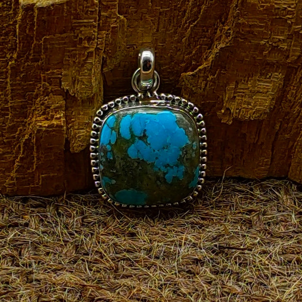 Mohave Turquoise 925 Silver Handmade Pendant Wholesale