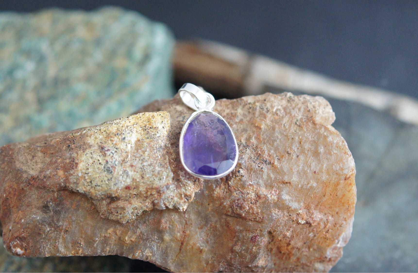 Thin Bezel Amethyst 925 Silver Pendant Handmade Gift Wholesale