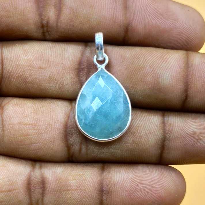 Natural Aquamarine Gemstone 925 Silver Pendant Fine Jewelry