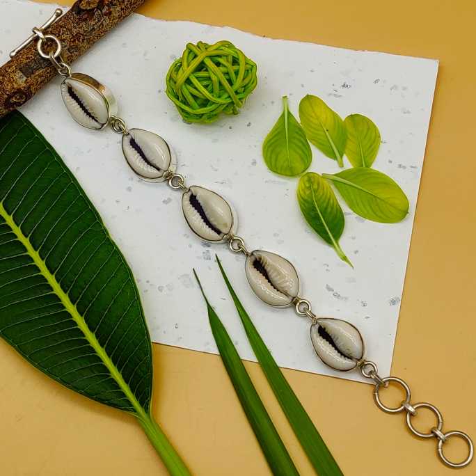 Drop Shape Cowrie Shell 925 Silver Bracelet
