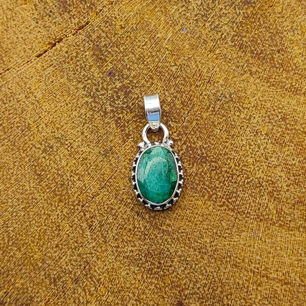 Dyed Emerald Faceted 925 Silver Boho Pendant Nepali