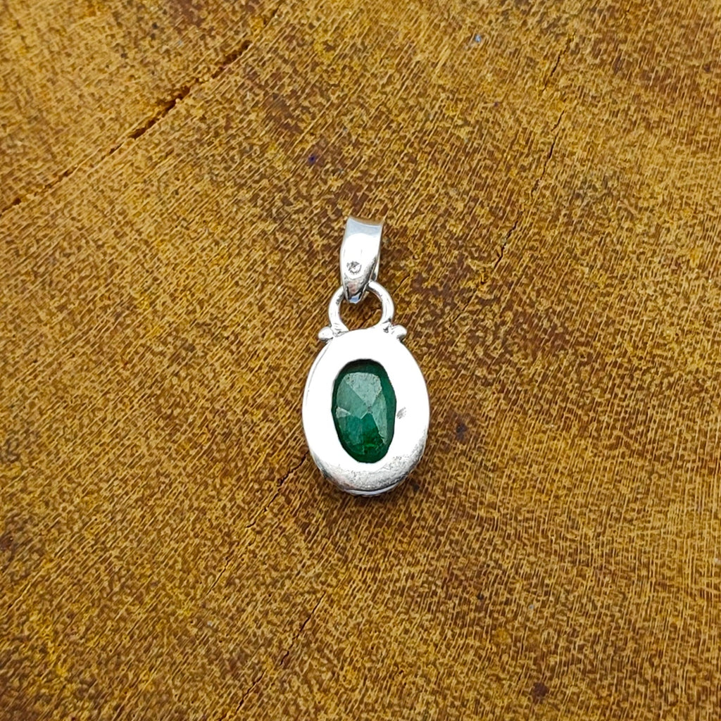 Dyed Emerald Faceted 925 Silver Boho Pendant Nepali