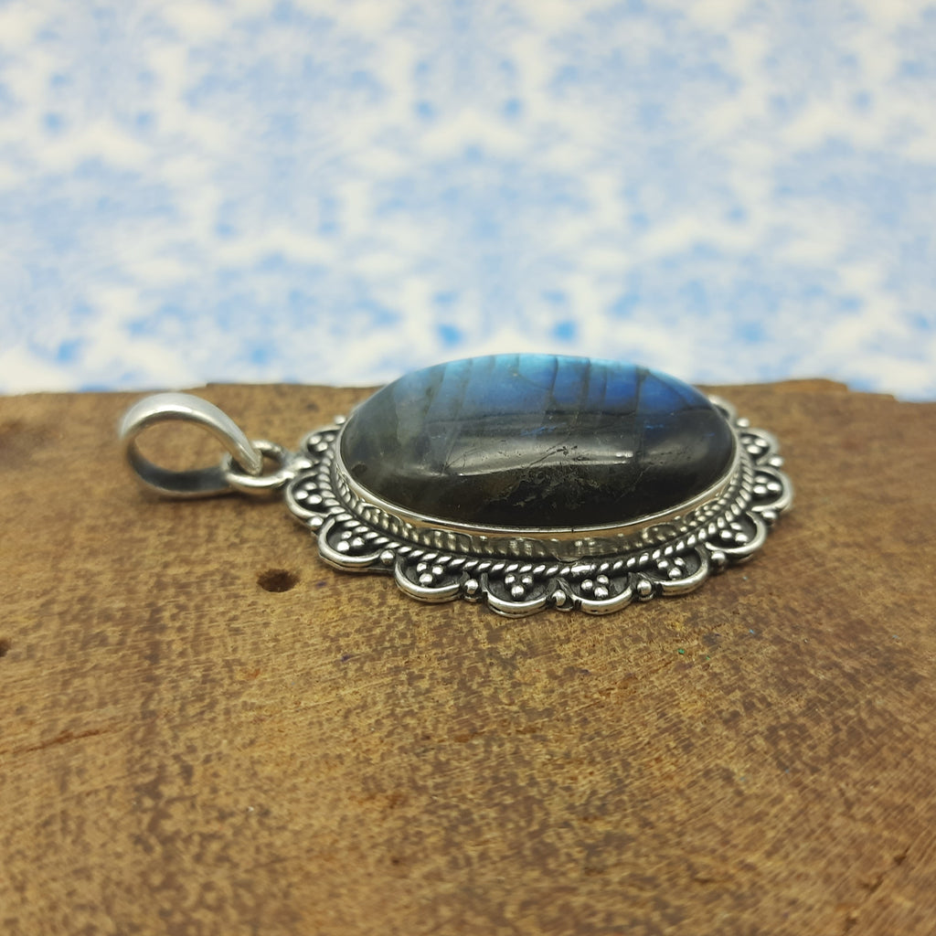 Labradorite 925 Sterling Silver Handmade Nepali Bohemian Flash Jewelry