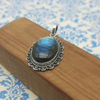 Labradorite 925 Sterling Silver Handmade Nepali Bohemian Flash Jewelry