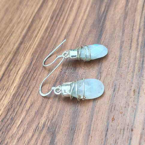 Wirewrapped Moonstone Ring In 925 Silver