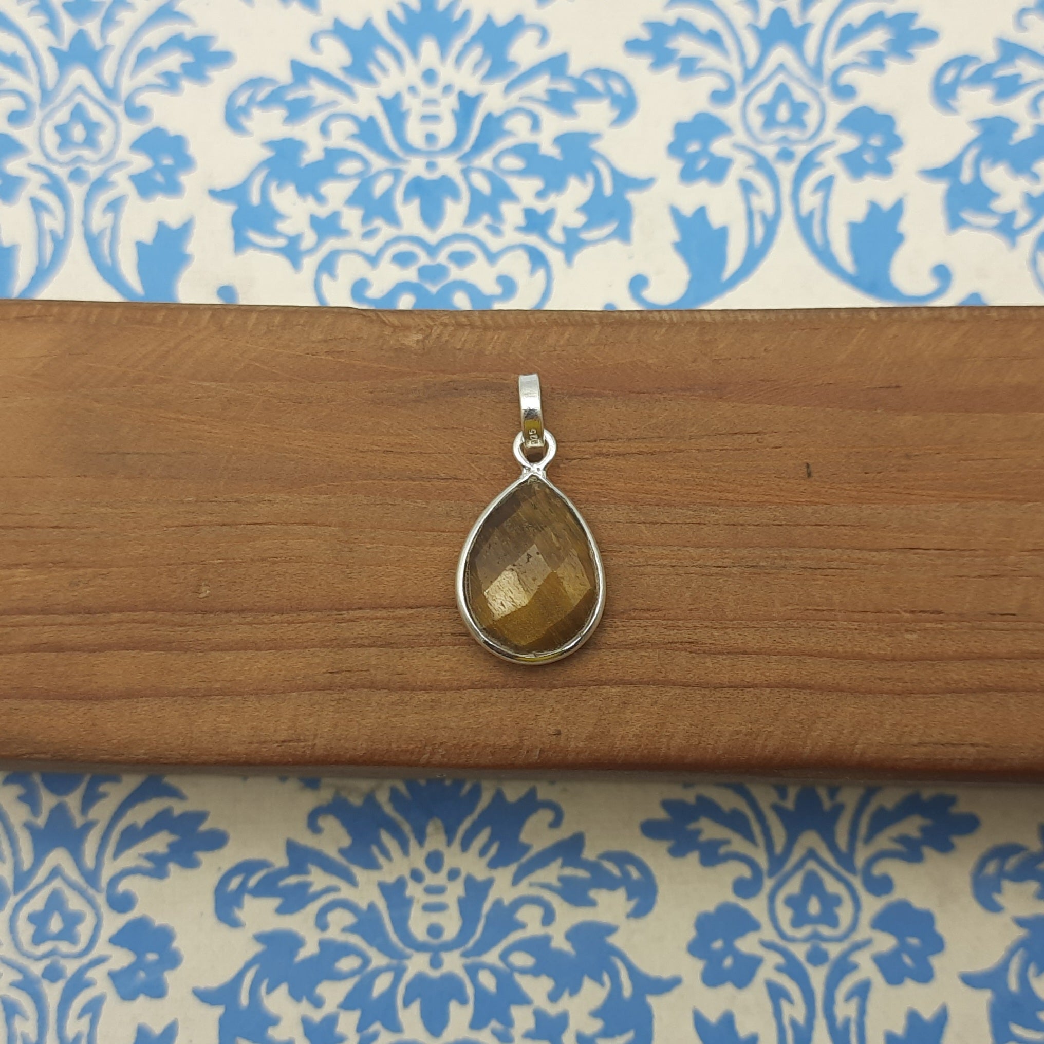 Tiger Eye Checker Cut 925 Silver Bezel Necklace