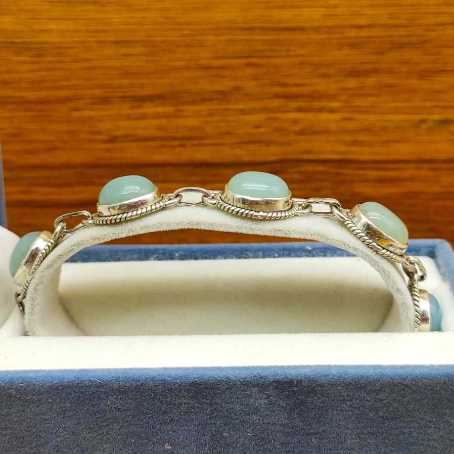 Classic Chalcedony Cabochon Oval Sterling Silver Bracelet