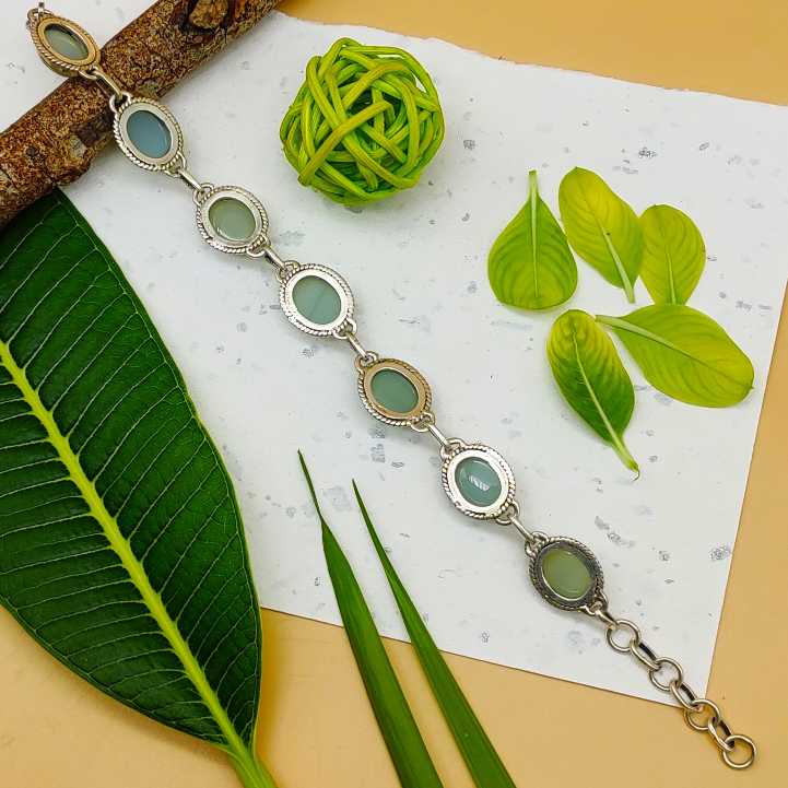 Classic Chalcedony Cabochon Oval Sterling Silver Bracelet
