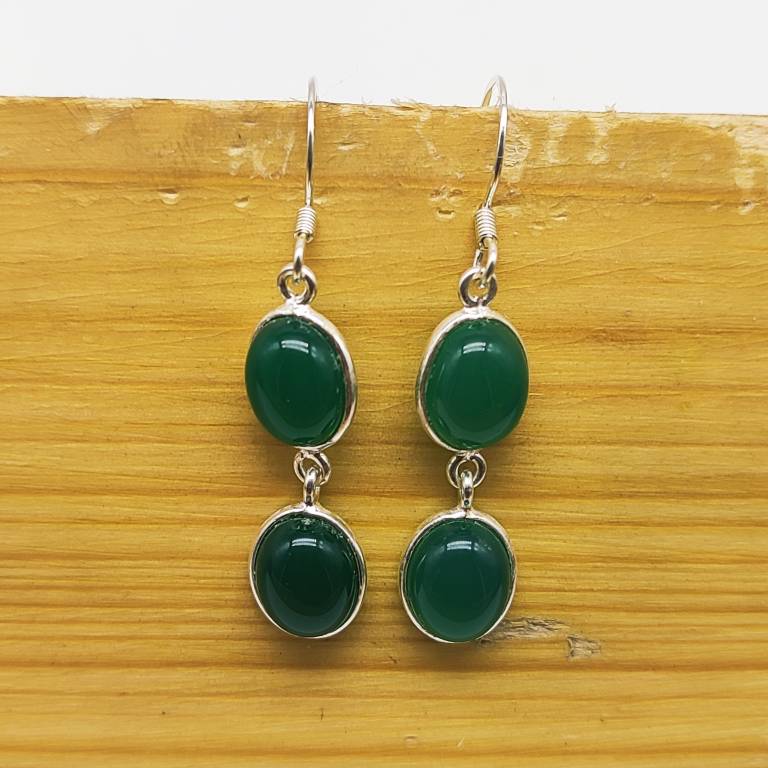 Natural Rainbow Green Onyx Oval Shape Gemstone Earring