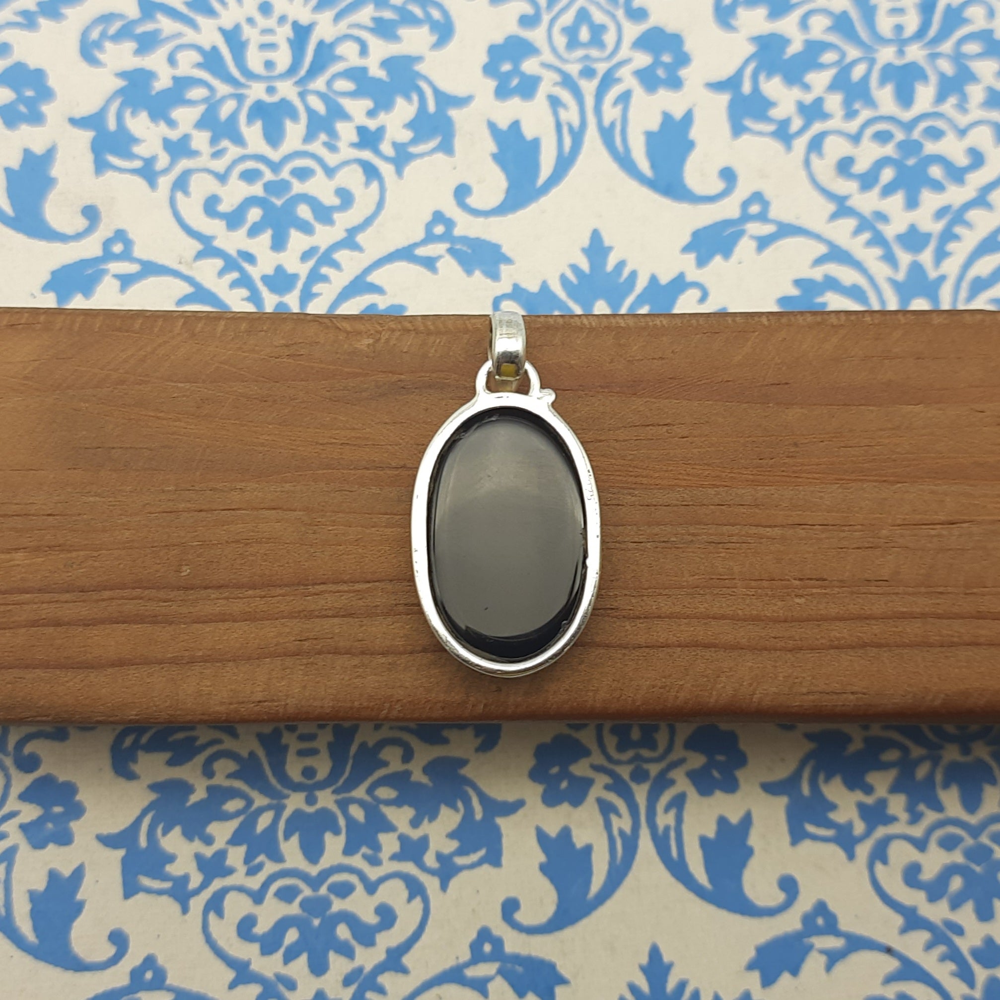 Black Onyx Oval 925 Silver Elegant Pendant