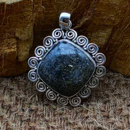 Nit Night Quartz Cushion 925 Silver Southwestern Pendant