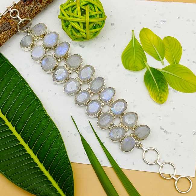 Solid Silver 925 Chunky Bracelet With Faceted Rainbow Moonstone