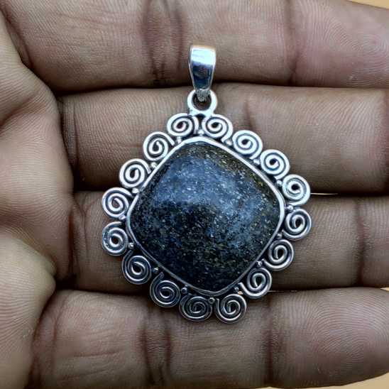 Nit Night Quartz Cushion 925 Silver Southwestern Pendant