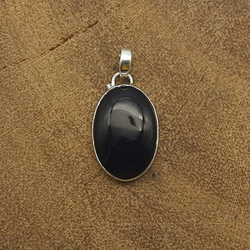 Black Onyx Oval 925 Silver Elegant Pendant