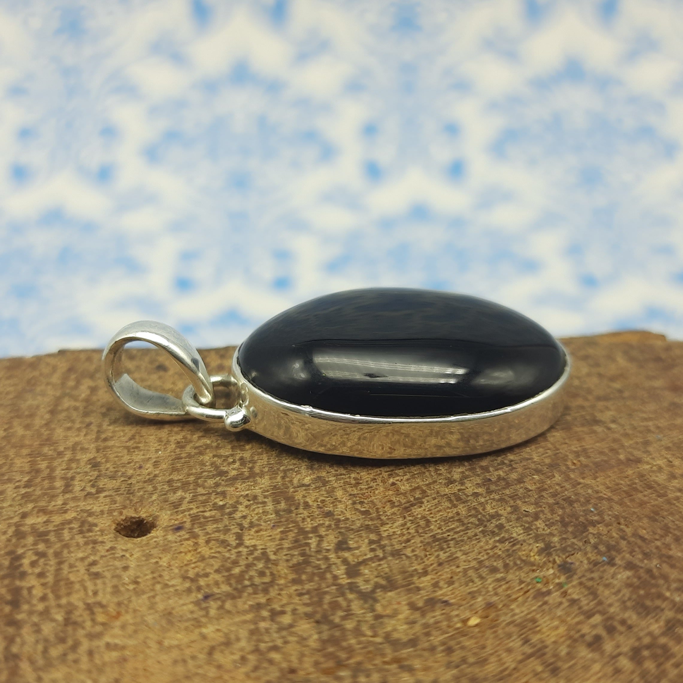 Black Onyx Oval 925 Silver Elegant Pendant