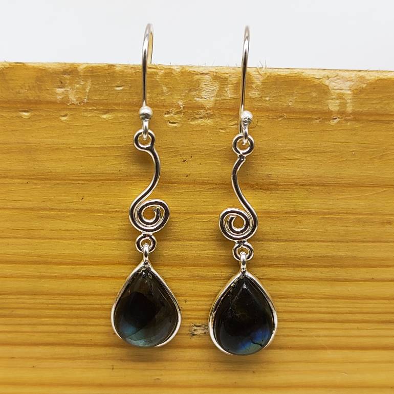 AAA Quality Labradorite Oval Gemstone Silver Earring