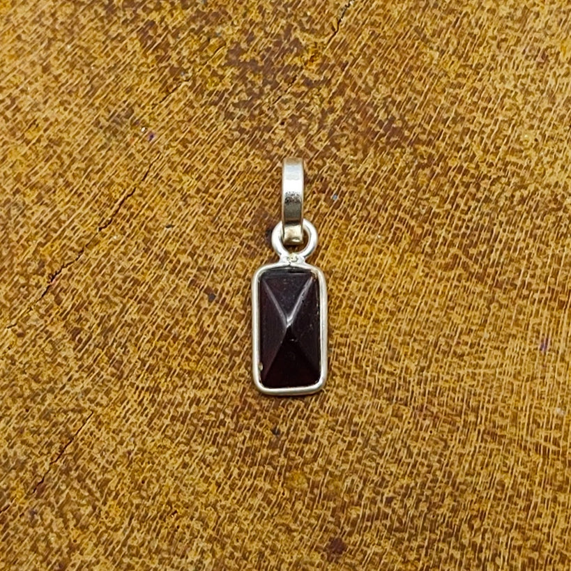 Garnet Rectangle 925 Silver Bezel Dainty Pendant