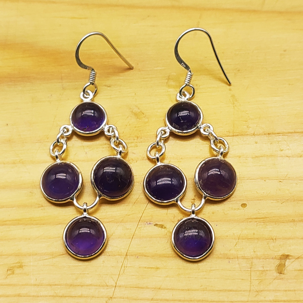 Small Amethyst Gemstone Earrings – Subtle 925 Silver Dangle