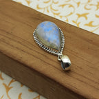 925 Sterling Silver Rainbow Moonstone Pendant – Natural Gemstone Nepali Boho Jewelry