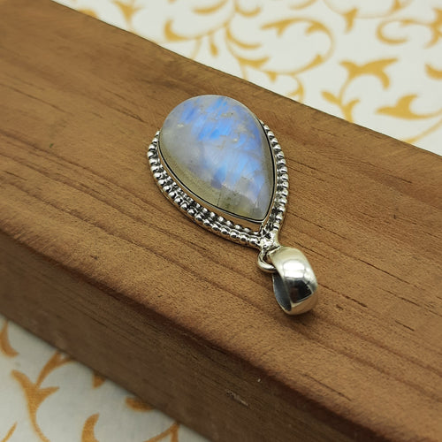 925 Sterling Silver Rainbow Moonstone Pendant – Natural Gemstone Nepali Boho Jewelry