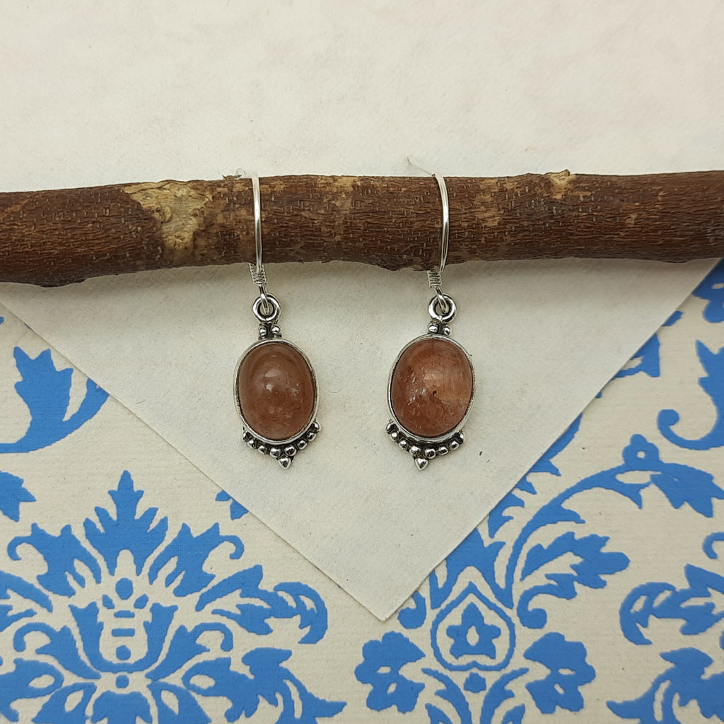 Elegant 925 Sterling Silver Oval Gemstone SunStone Earring