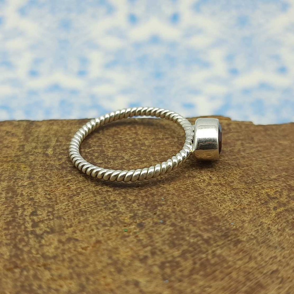 925 Sterling Silver Handmade Garnet Gemstone Designer Band Ring