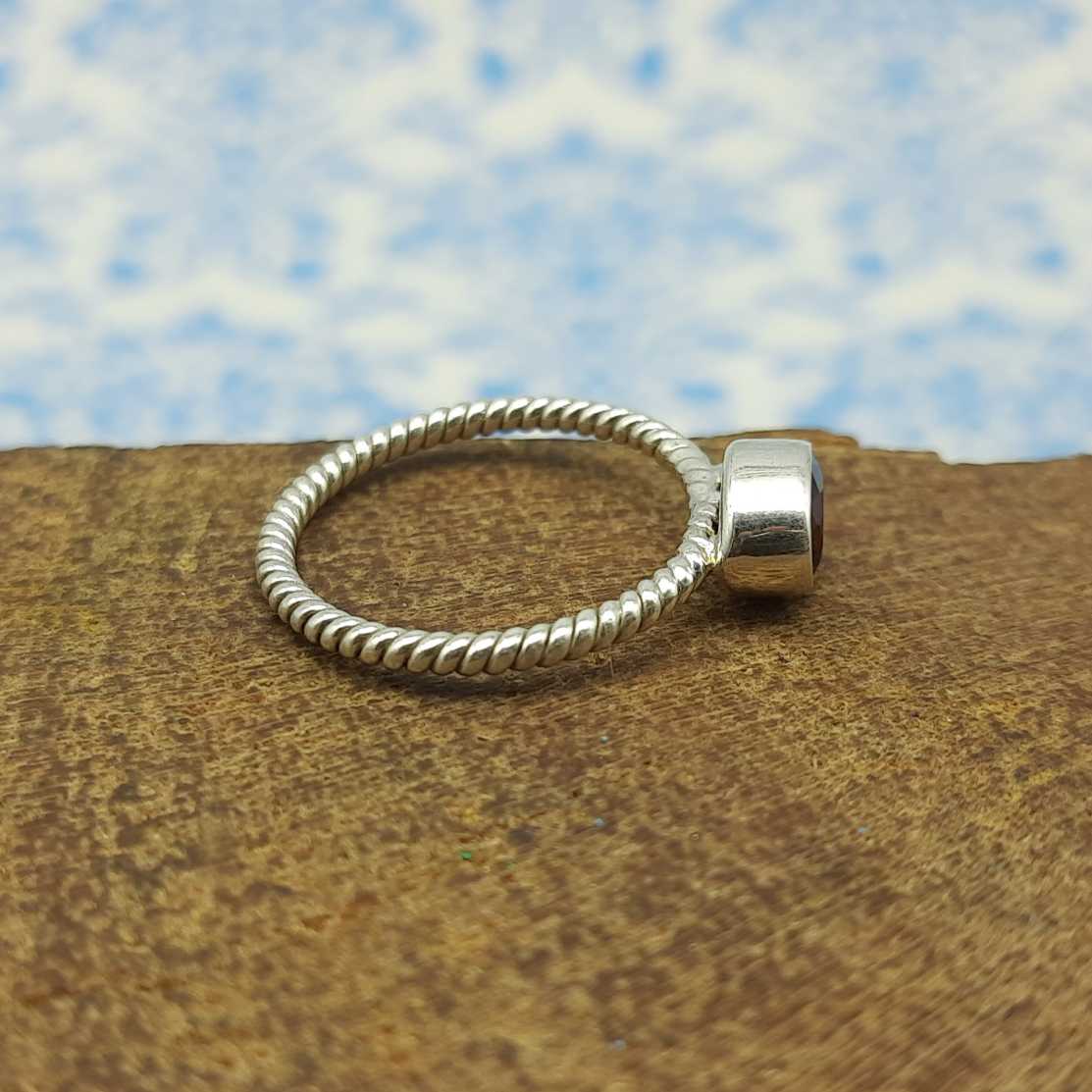 925 Sterling Silver Handmade Garnet Gemstone Designer Band Ring