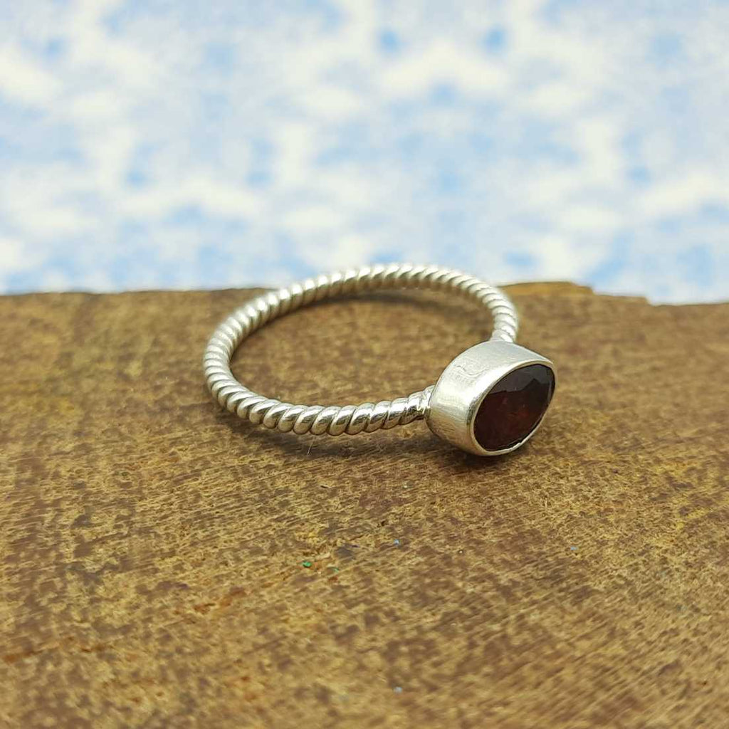 925 Sterling Silver Handmade Garnet Gemstone Designer Band Ring