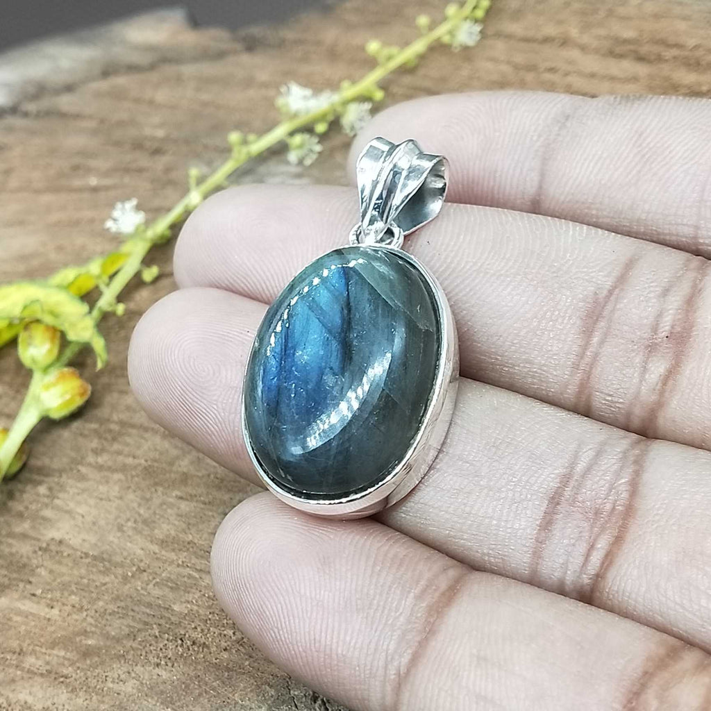 Labradorite Handmade Setting 925 Silver Pendant Ethnic Style