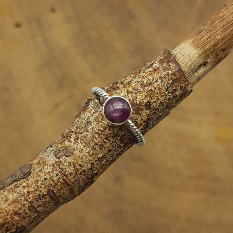 925 Sterling Silver Star Ruby Gemstone Twisted Wire Ring