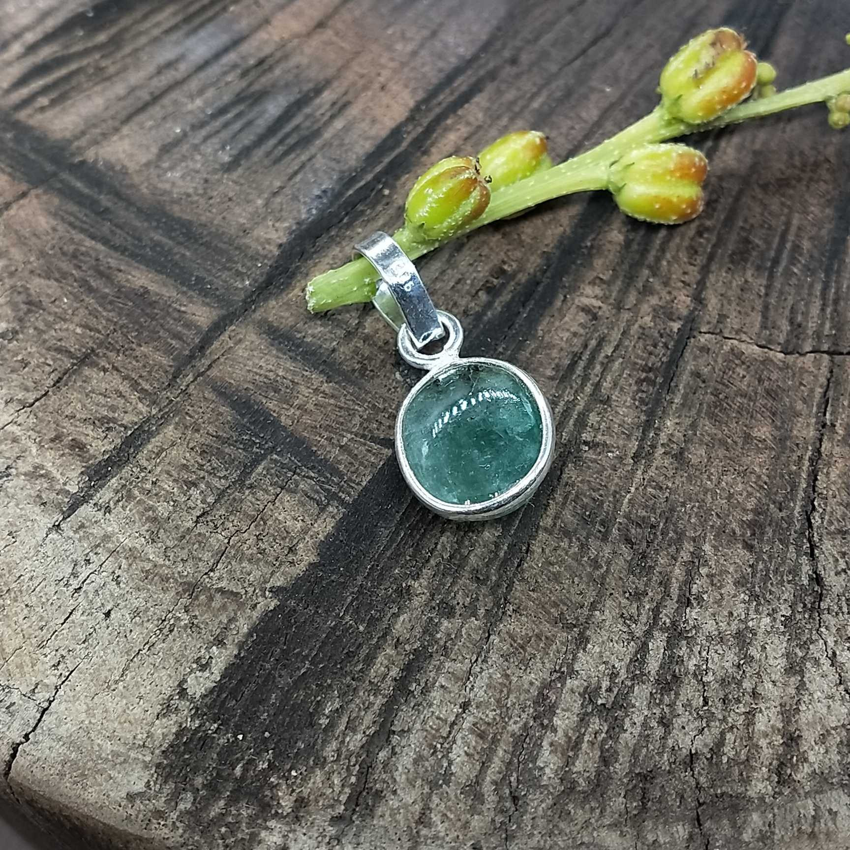 Natural Emerald Bezel 925 Silver Boho Artisan Pendant Handmade