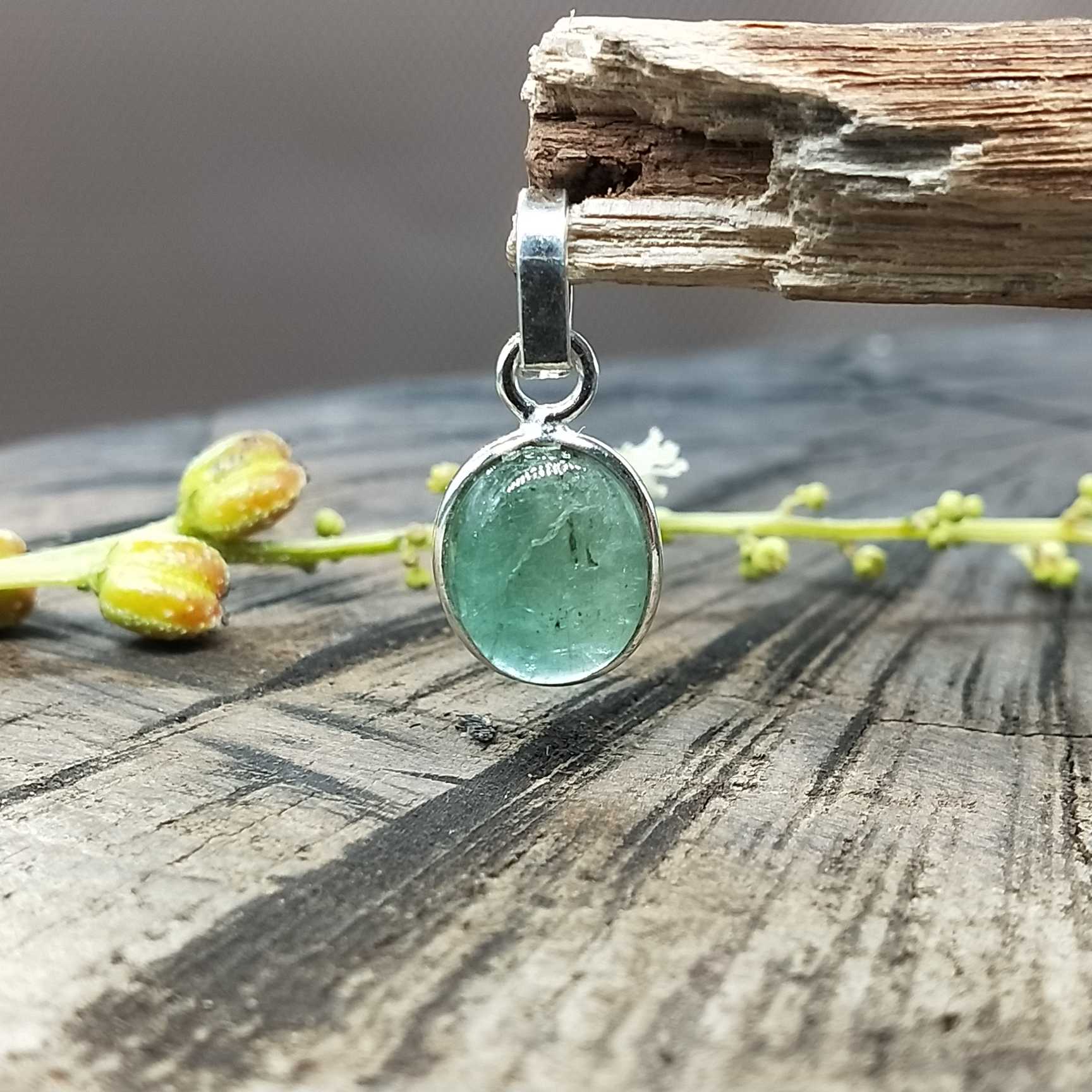 Natural Emerald Bezel 925 Silver Boho Artisan Pendant Handmade