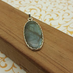 Labradorite Flash Pendant in 925 Sterling Silver – Mystical Bohemian Design