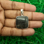 Knit Knight Quartz Pendant – Artistic 925 Sterling Silver Boho Jewelry Piece