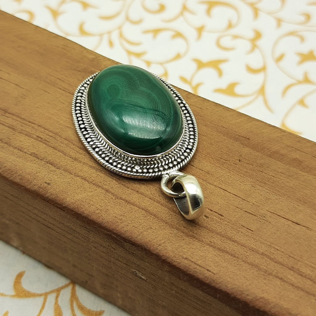 Natural Malachite Stone Pendant in 925 Sterling Silver – Vintage Boho Vib
