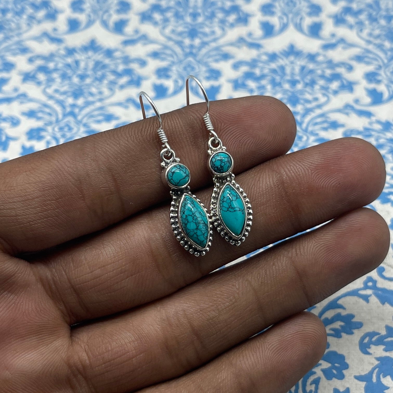 Turquoise Dangle Earrings in 925 Silver – Simple & Chic
