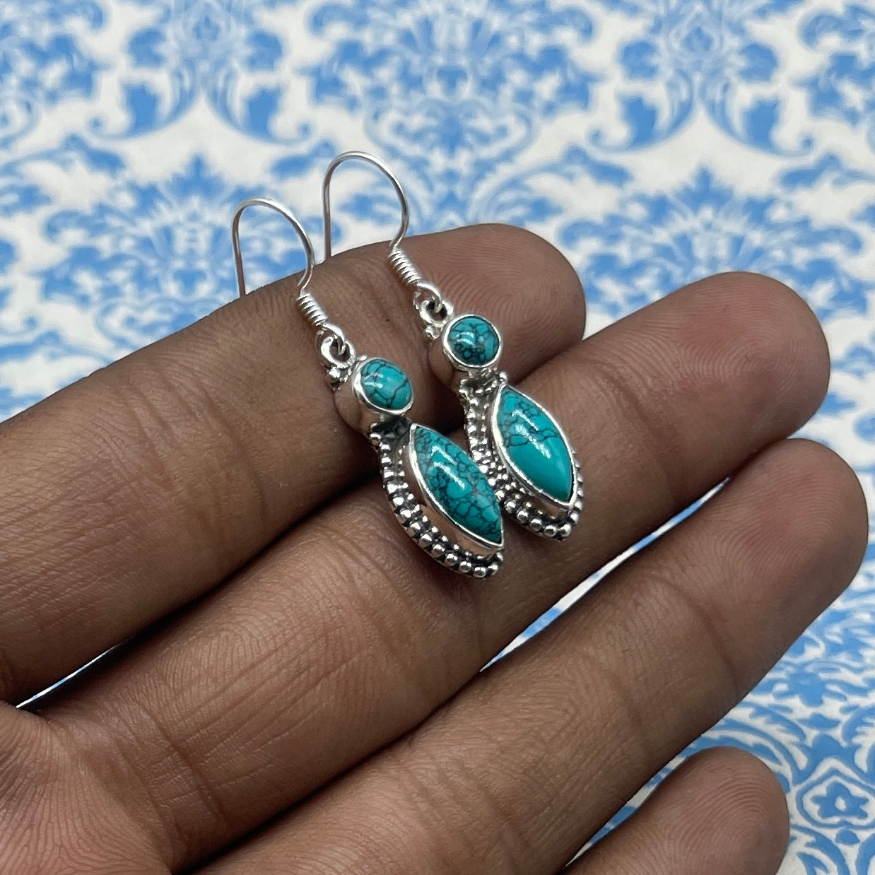 Turquoise Dangle Earrings in 925 Silver – Simple & Chic