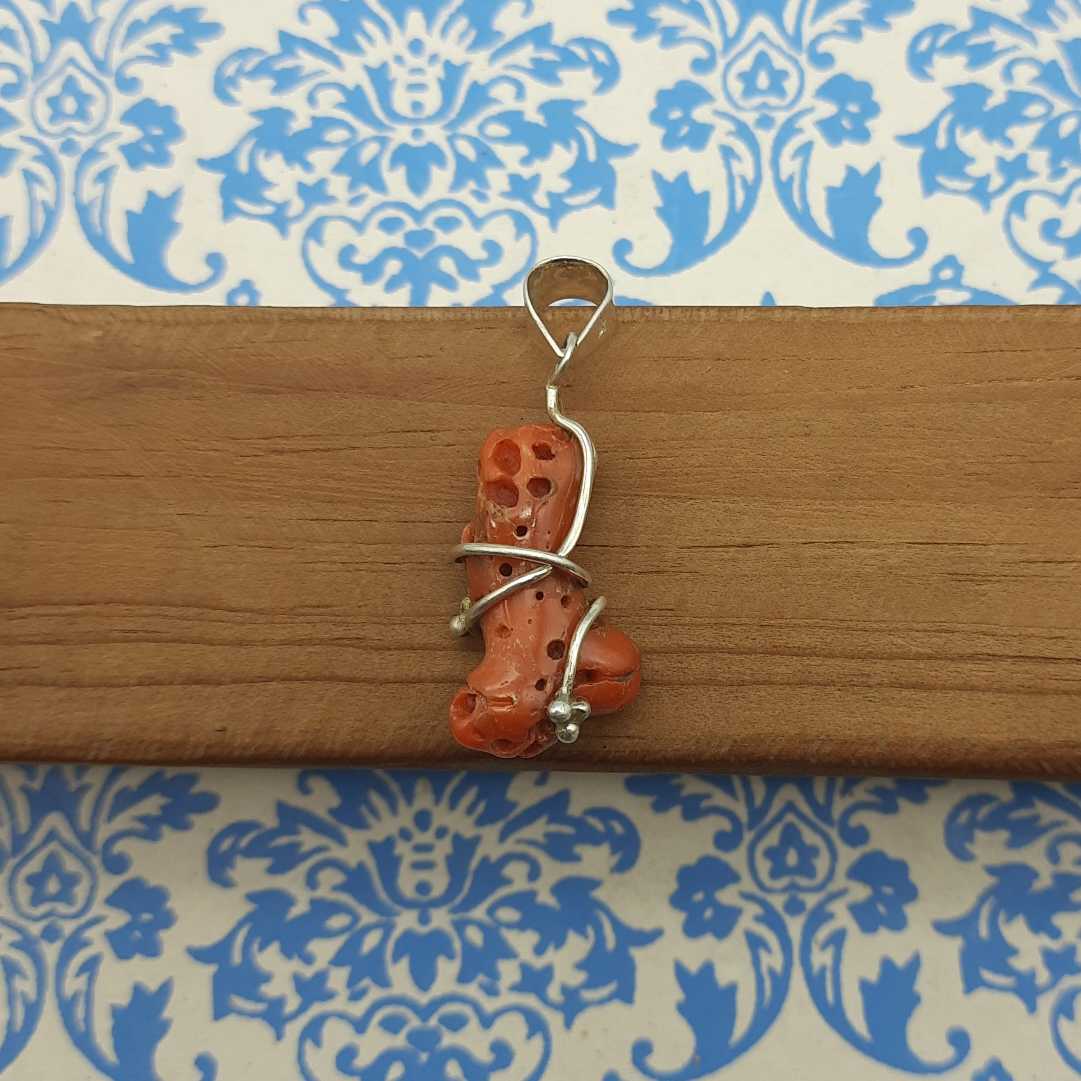 Natural Coral (Moonga) 925 Sterling Silver Pendant – Mars Energy Gem for Courage, Strength & Vitality