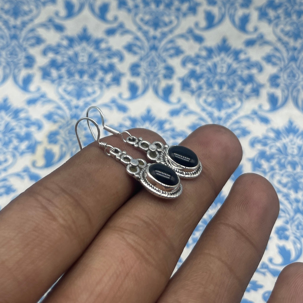 Classic Black Onyx Silver Earrings – Timeless Oval Design