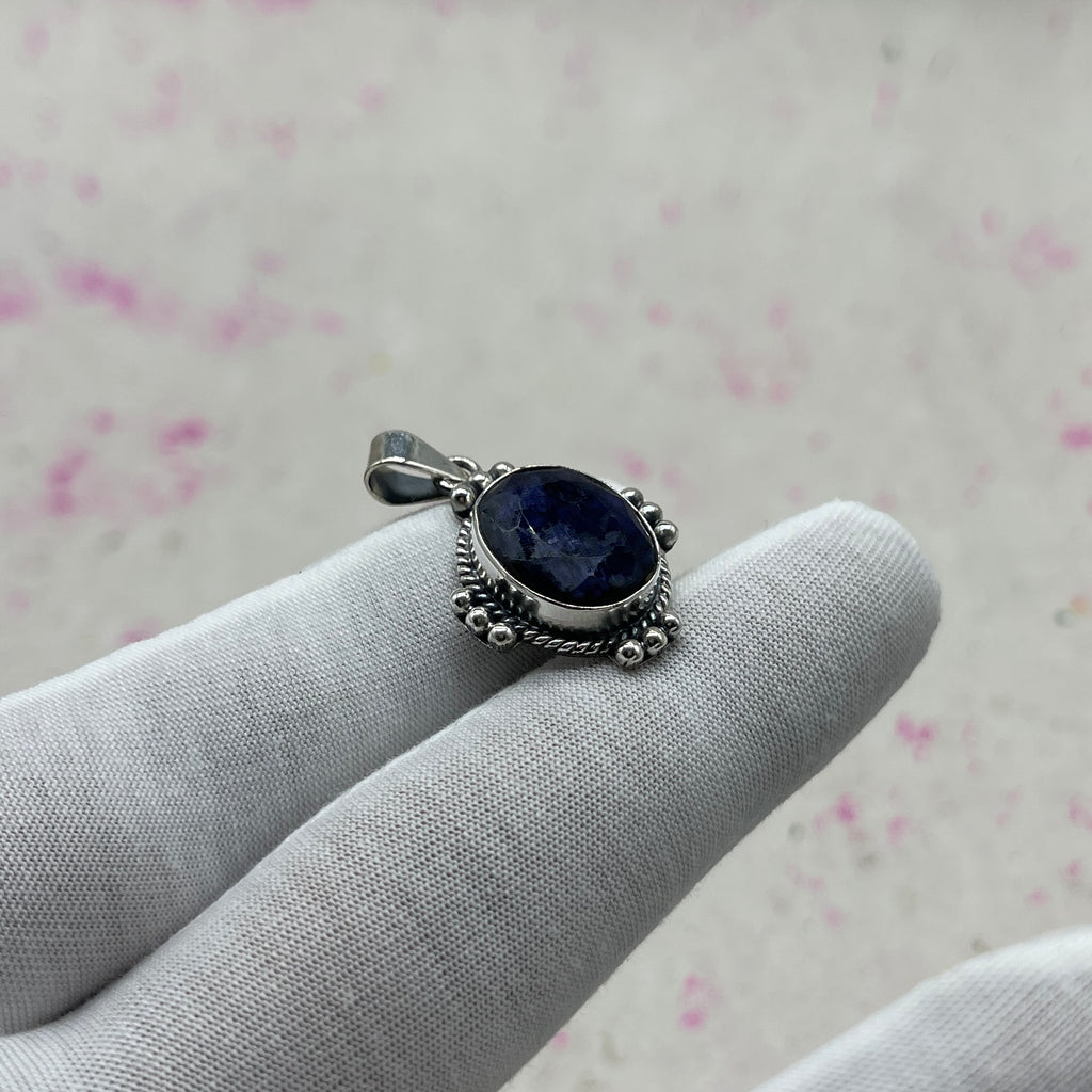 Dyed Sapphire 925 Sterling Silver Handmade Pendant | Classic Artisan Jewelry