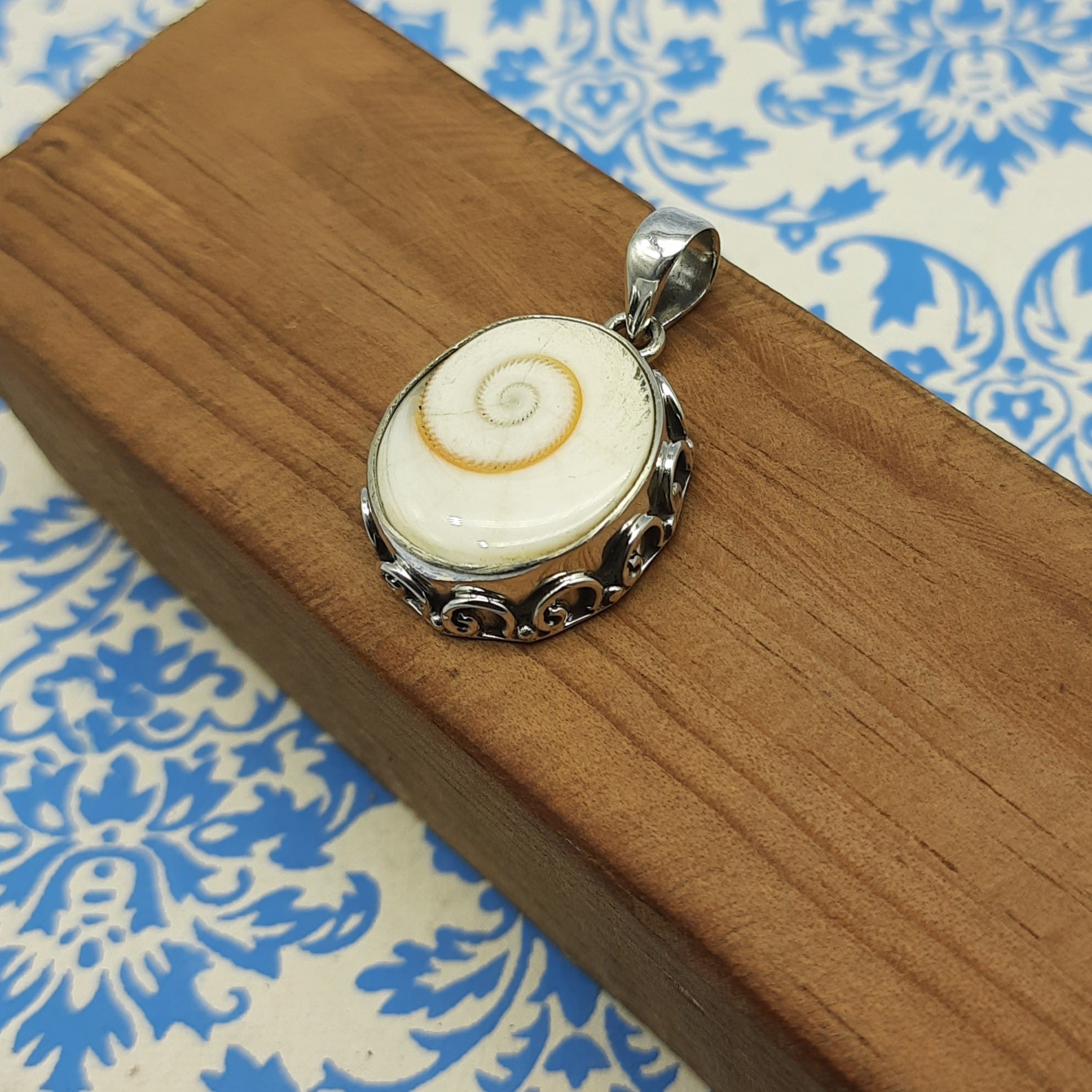 Shiva Eye Shell Pendant – Sacred Symbol 925 Silver Handmade Nepali Boho Design