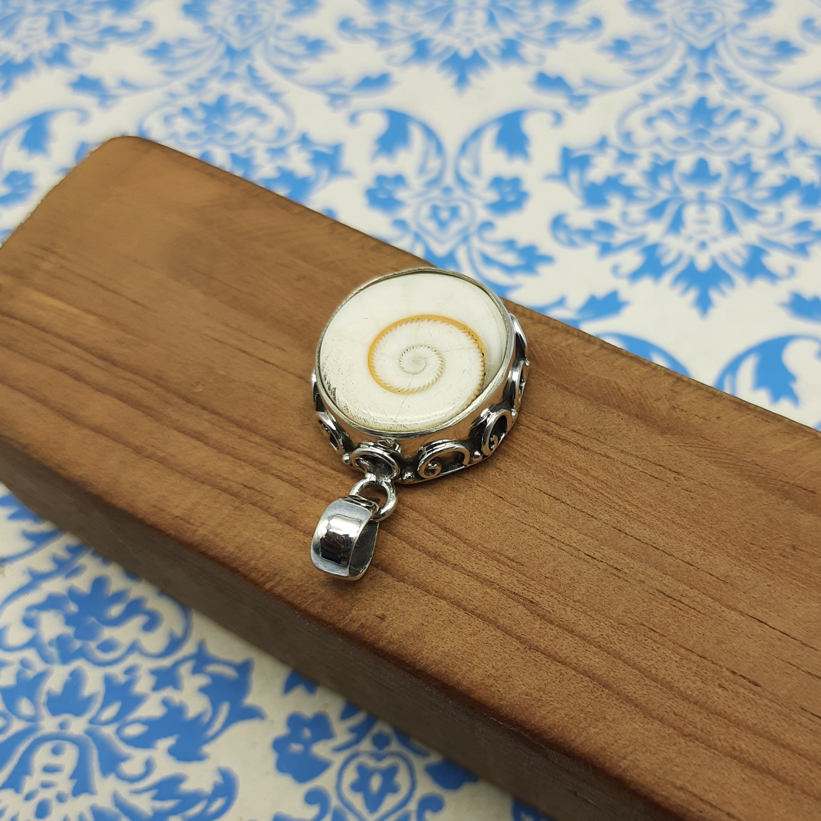 Shiva Eye Shell Pendant – Sacred Symbol 925 Silver Handmade Nepali Boho Design